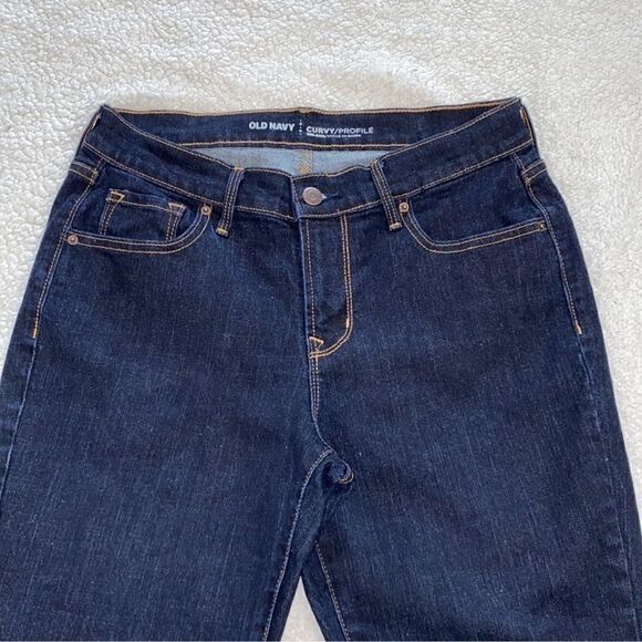 Old Navy Mid-rise Flare Jeans (Size 6) - Picture 4 of 7